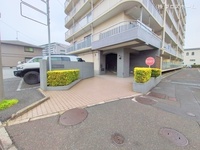 エントランス: