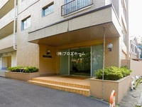 エントランス: