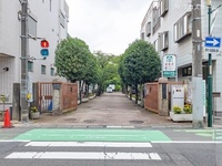 周辺環境:草加市立草加小学校