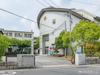 周辺環境:草加市立草加中学校