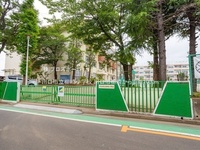 周辺環境:川口市立柳崎小学校