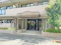 エントランス: