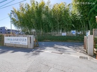 周辺環境:川口市立戸塚西中学校