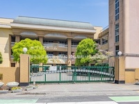 周辺環境:越谷市立越ヶ谷小学校