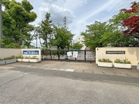 周辺環境:三郷市立彦糸中学校