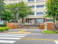周辺環境:葛飾区立奥戸中学校