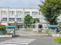 周辺環境:草加市立瀬崎小学校