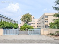 周辺環境:吉川市立中央中学校