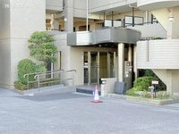 エントランス: