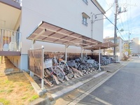 エントランス: