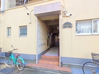 エントランス: