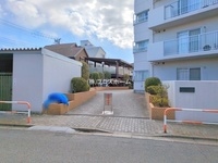 エントランス: