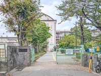 周辺環境:越谷市立南中学校