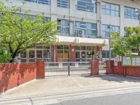 周辺環境:足立区立谷中中学校