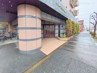 エントランス: