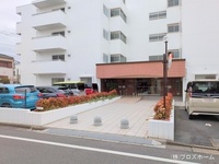エントランス: