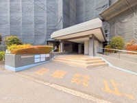 エントランス:
