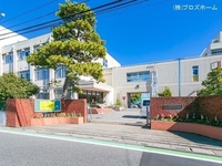 周辺環境:川口市立戸塚中学校