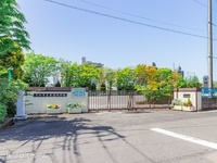 周辺環境:草加市立花栗中学校
