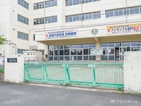 周辺環境:八潮市立八條中学校