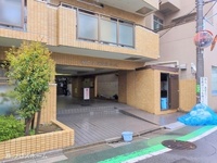 エントランス: