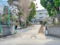 周辺環境:川口市立鳩ヶ谷中学校