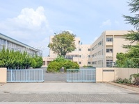 周辺環境:吉川市立中央中学校