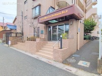 エントランス: