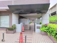 エントランス: