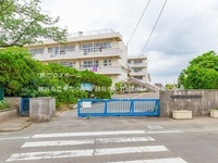 周辺環境:越谷市立平方小学校