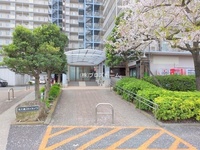 エントランス: