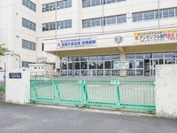周辺環境:八潮市立八條中学校