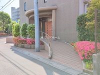 エントランス: