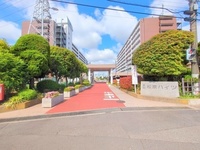 エントランス:
