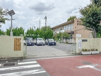 周辺環境:草加市立新里小学校