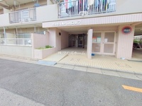 エントランス: