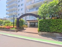 エントランス: