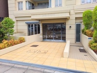 エントランス: