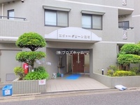 エントランス: