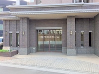エントランス: