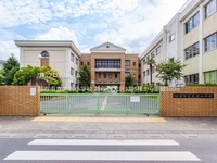 周辺環境:越谷市立大沢小学校