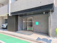 エントランス:
