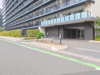 エントランス: