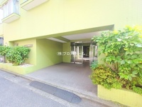 エントランス: