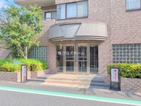 エントランス: