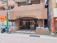 エントランス: