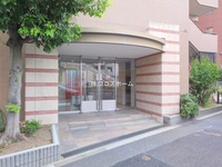エントランス: