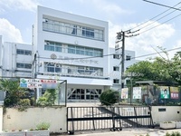 周辺環境:三郷市立栄中学校