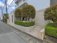 エントランス: