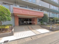 エントランス: